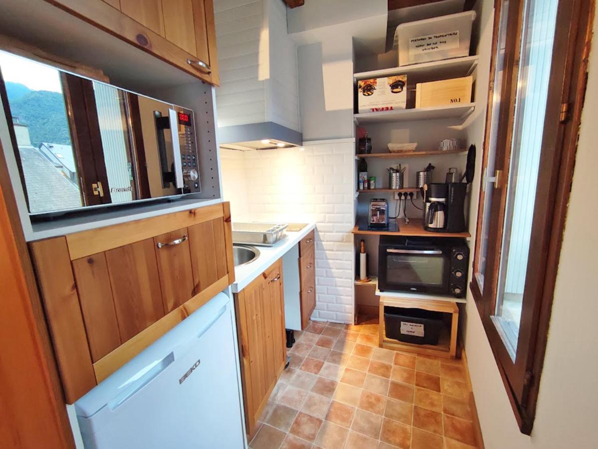 La Taniere, T2 Duplex, Centre Luchon, 4 Personnes, Wifi, 3eme Etage Appartement *